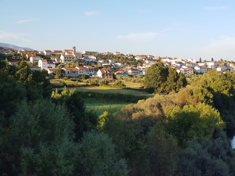 Vista da aldeia do Barco
